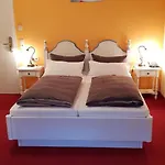 Hirsch Hotel 3*